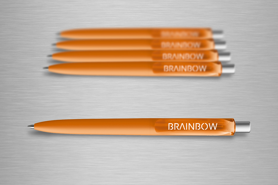 Kunde Brainbow: Kugelschreiber Orange mit weißem Logo Schriftzug